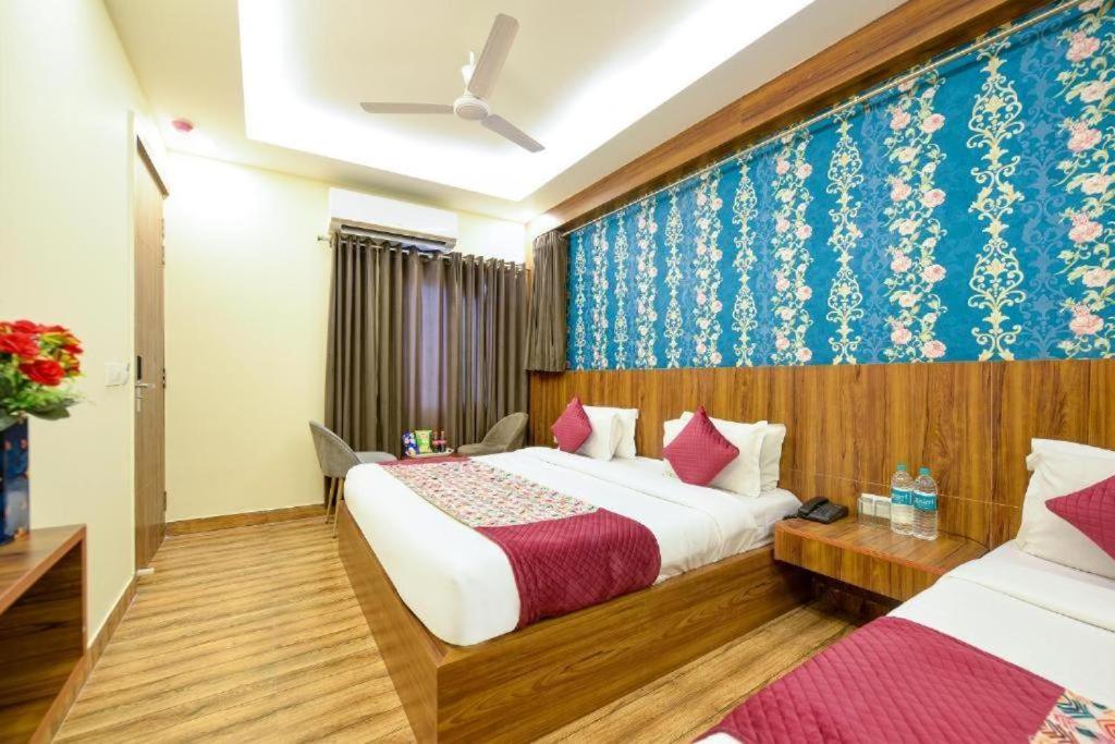 Hotel Rosewood Near Delhi Airport 新德里 外观 照片